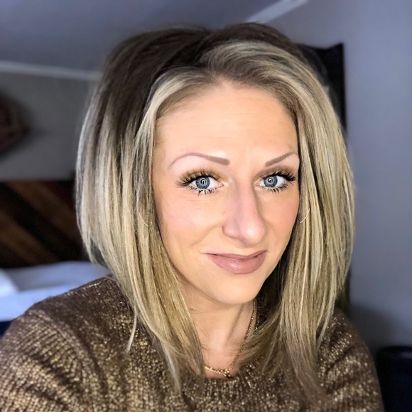 Meet your Posher, Nikki! - Picture 1 of 1